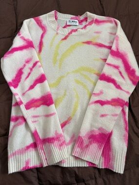 27 Miles Malibu 100% cashmere tie dye swirl pattern sweater.